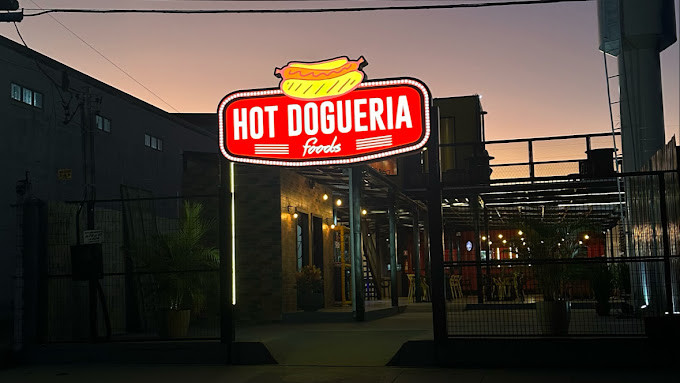 Hot Dogueria