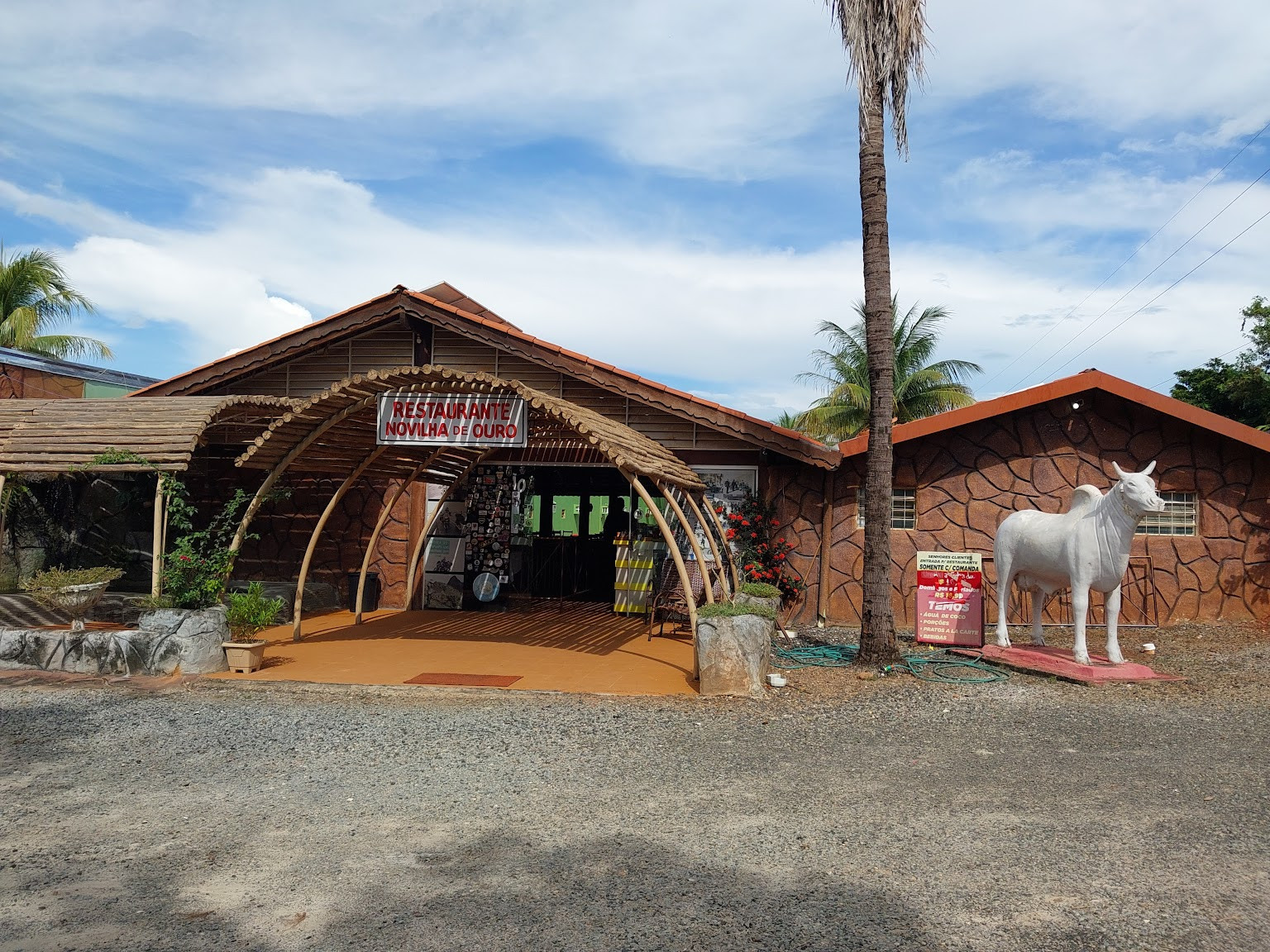CLUBE POUSADA NOVILHA DE OURO